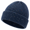 Gorro de punto azul oscuro con diseño moteado